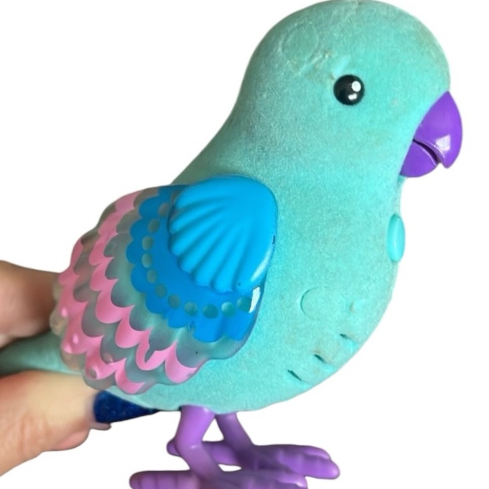 Interactive Pet Bird Singing Toy Whistles Lights Up Plays Back Sounds